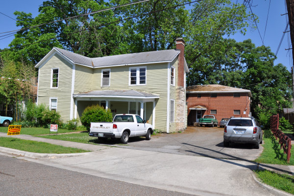 205 Walker Avenue NE