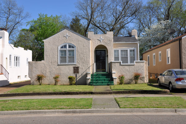214 Walker Avenue NE