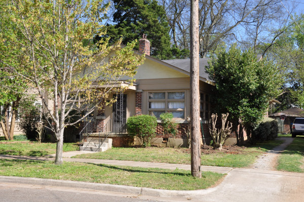218 Walker Avenue NE