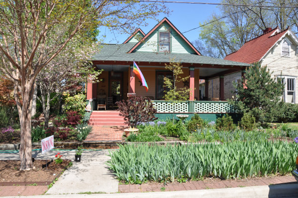 227 Walker Avenue NE