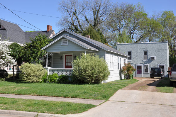 230 Walker Avenue NE
