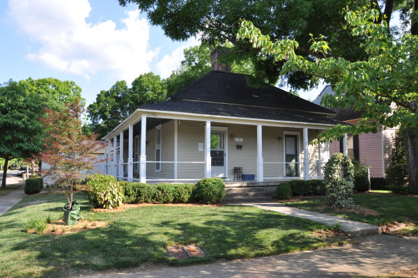 234 Walker Avenue NE
