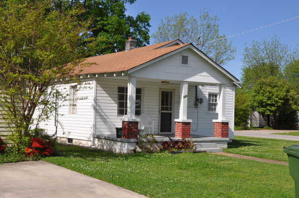223 Ward Avenue NE