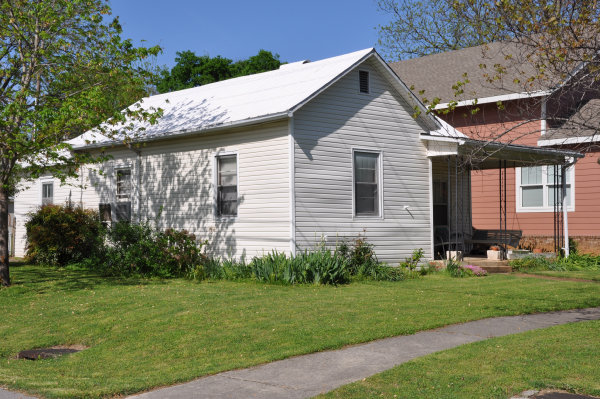601 Ward Avenue NE