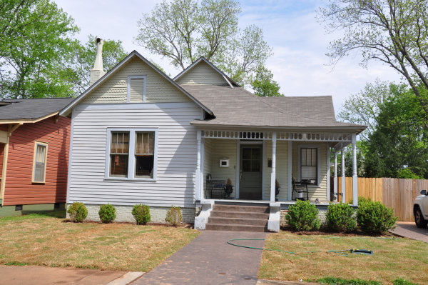 805 Ward Avenue NE