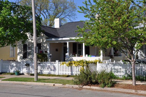 108 White Street NE