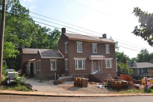 306 White Circle SE
