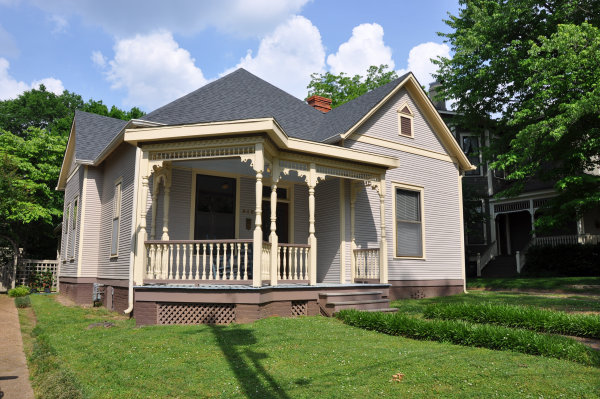 313 White Street SE
