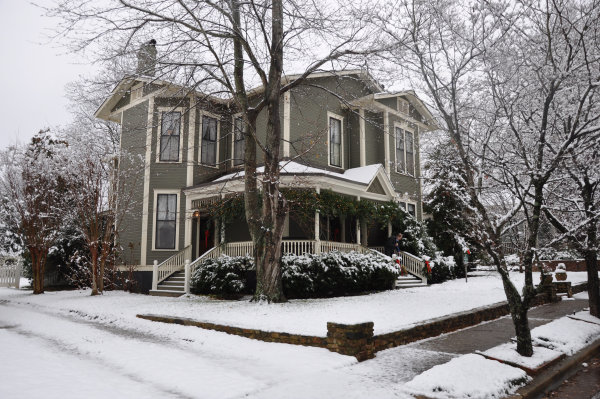 315 White Street SE