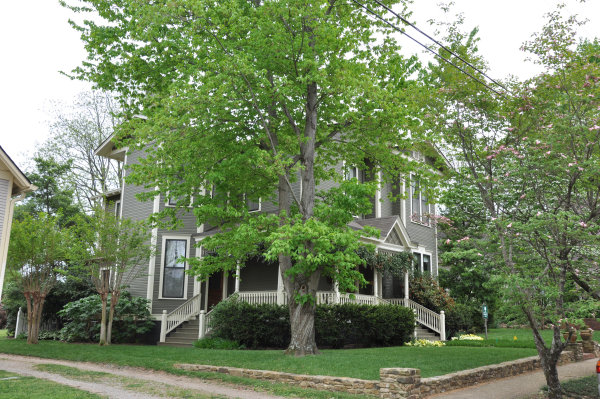 315 White Street SE