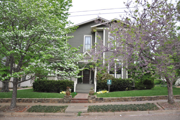 315 White Street SE