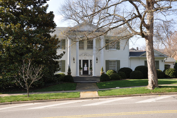 301 Williams Avenue SE