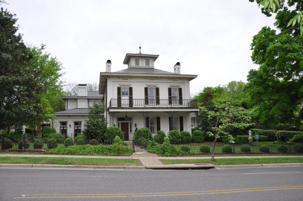 310 Williams Avenue SE