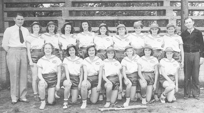1940s Girls Softball Team